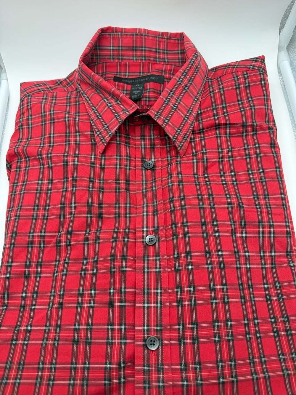 Express Design Studio Men's Modern Fit Red and Black Plaid Long Sleeve Button-Do